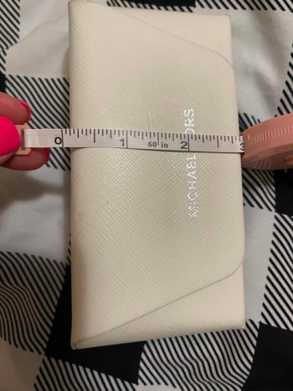 LIKE NEW Michael Kors Saffiano Leather Glasses Case Cream White Snap Closure - Picture 2 of 7